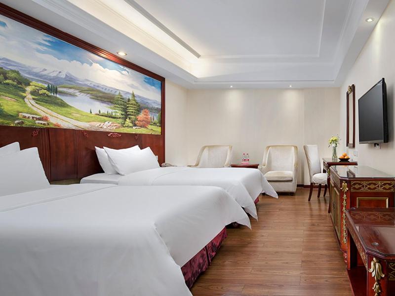 Vienna Hotel Shenzhen Pingshan High Speed Railway Station 7/15