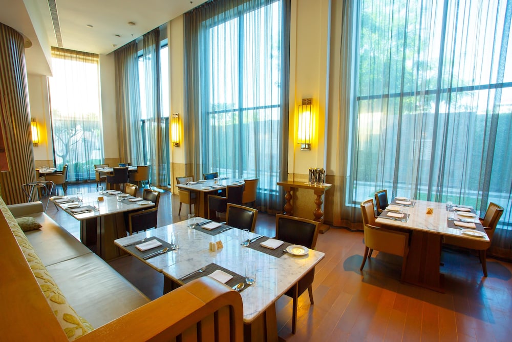 Courtyard By Marriott Agra 53/72