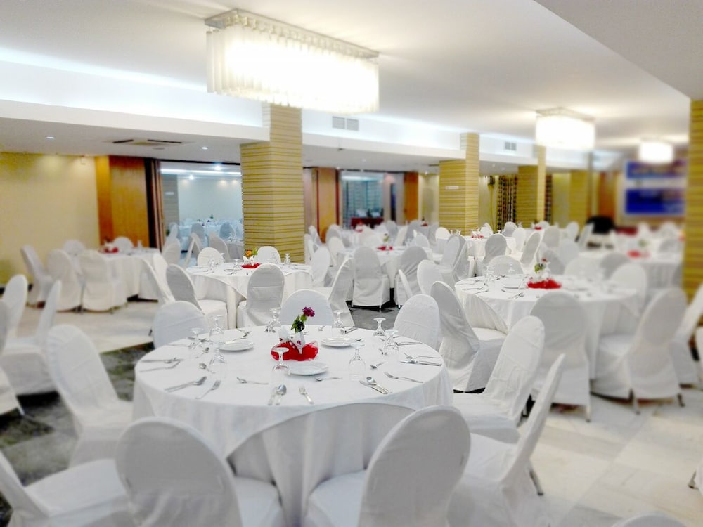 ROSE VIEW HOTEL 59/64