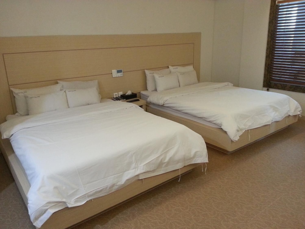 Hotel W Shinjeju 10/31