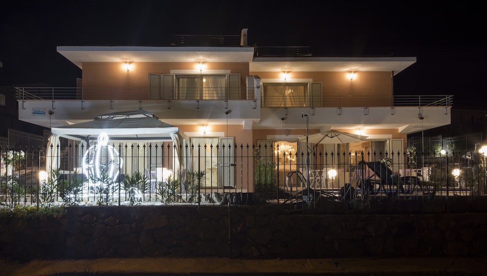 Villa Armonia 1/93