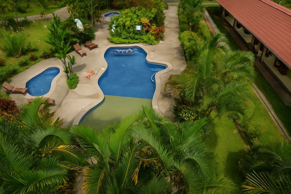 Arenal Volcano Inn 64/69