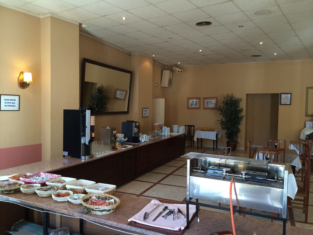 restaurant cafeteria