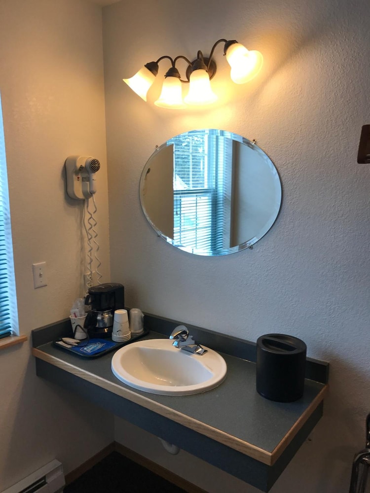 Harborview Inn 26/26