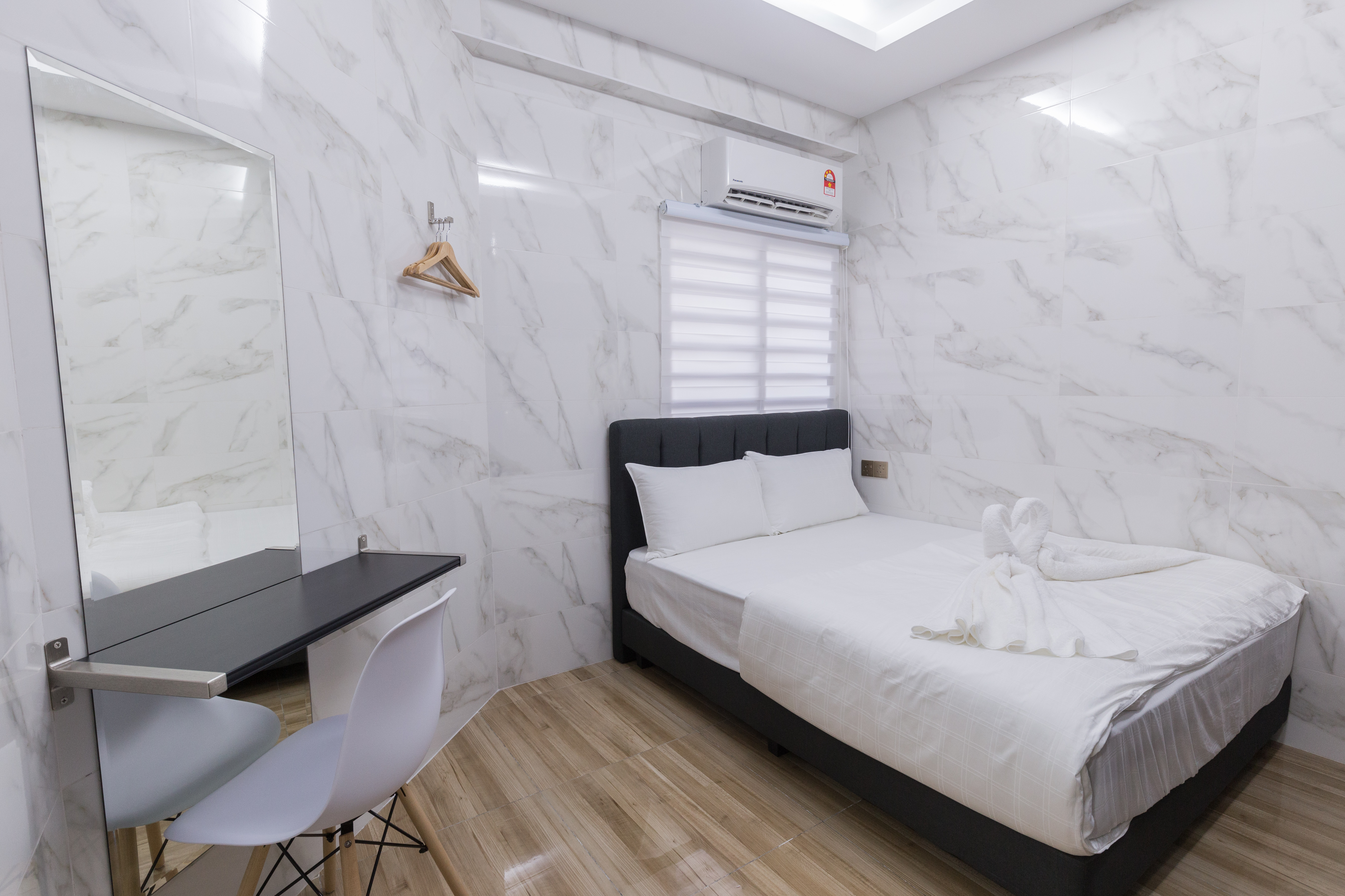 Deluxe, Double Bed