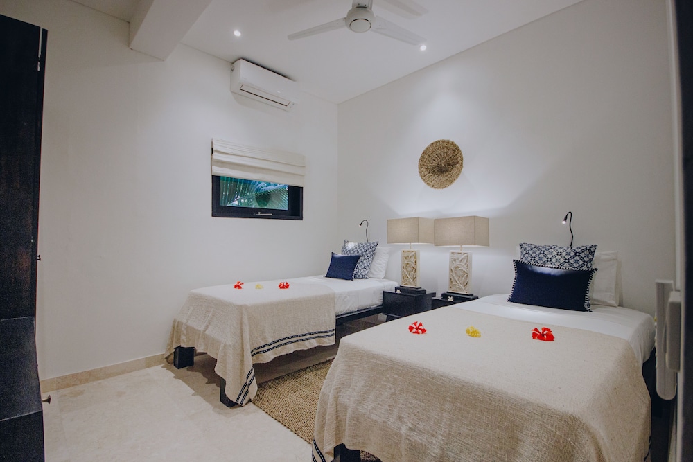 Batu Karang Lembongan Resort and Spa 52/85