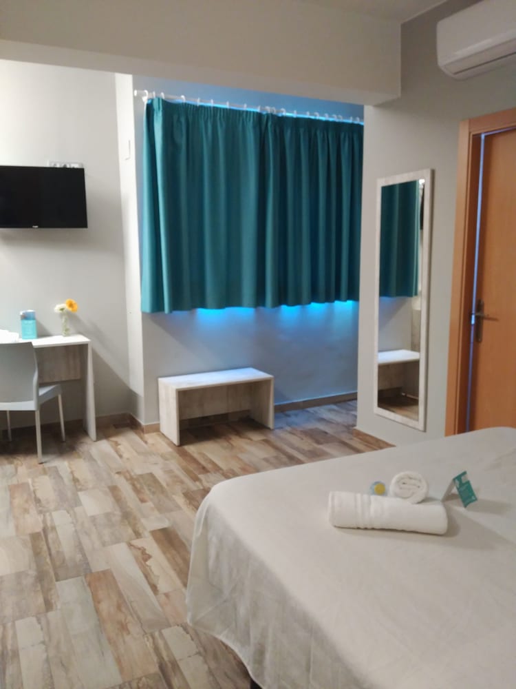 Te Mana Hotel 13/38