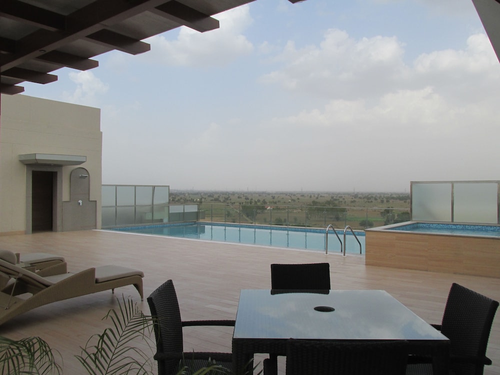 Park Inn By Radisson Gurgaon Bilaspur 40/44
