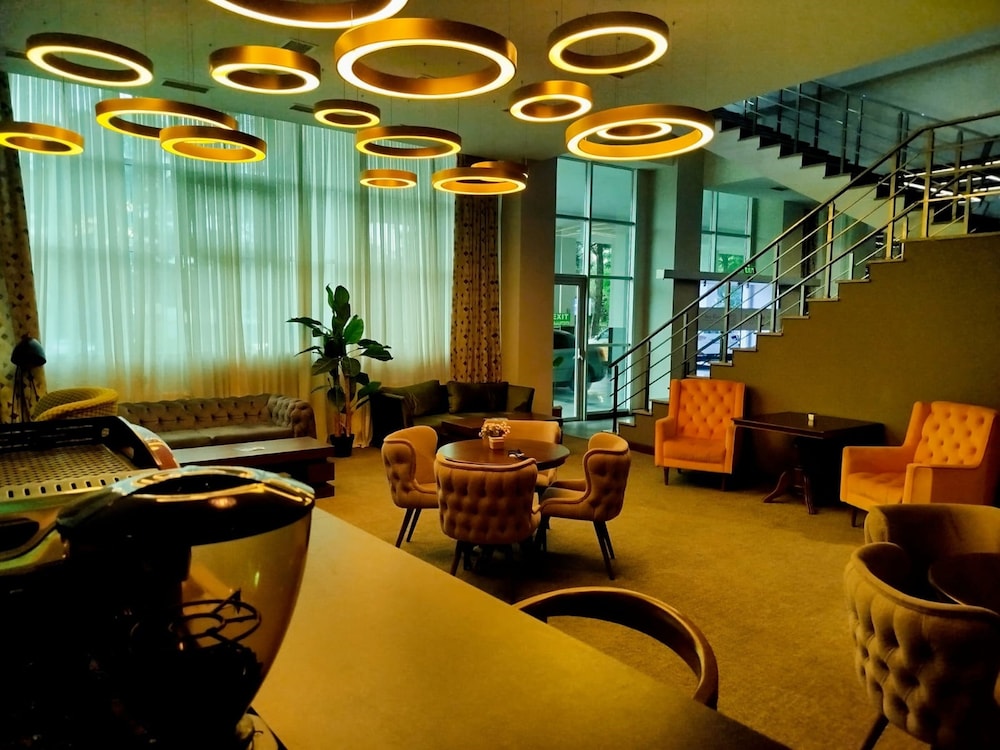 Green Tower Hotel 35/50