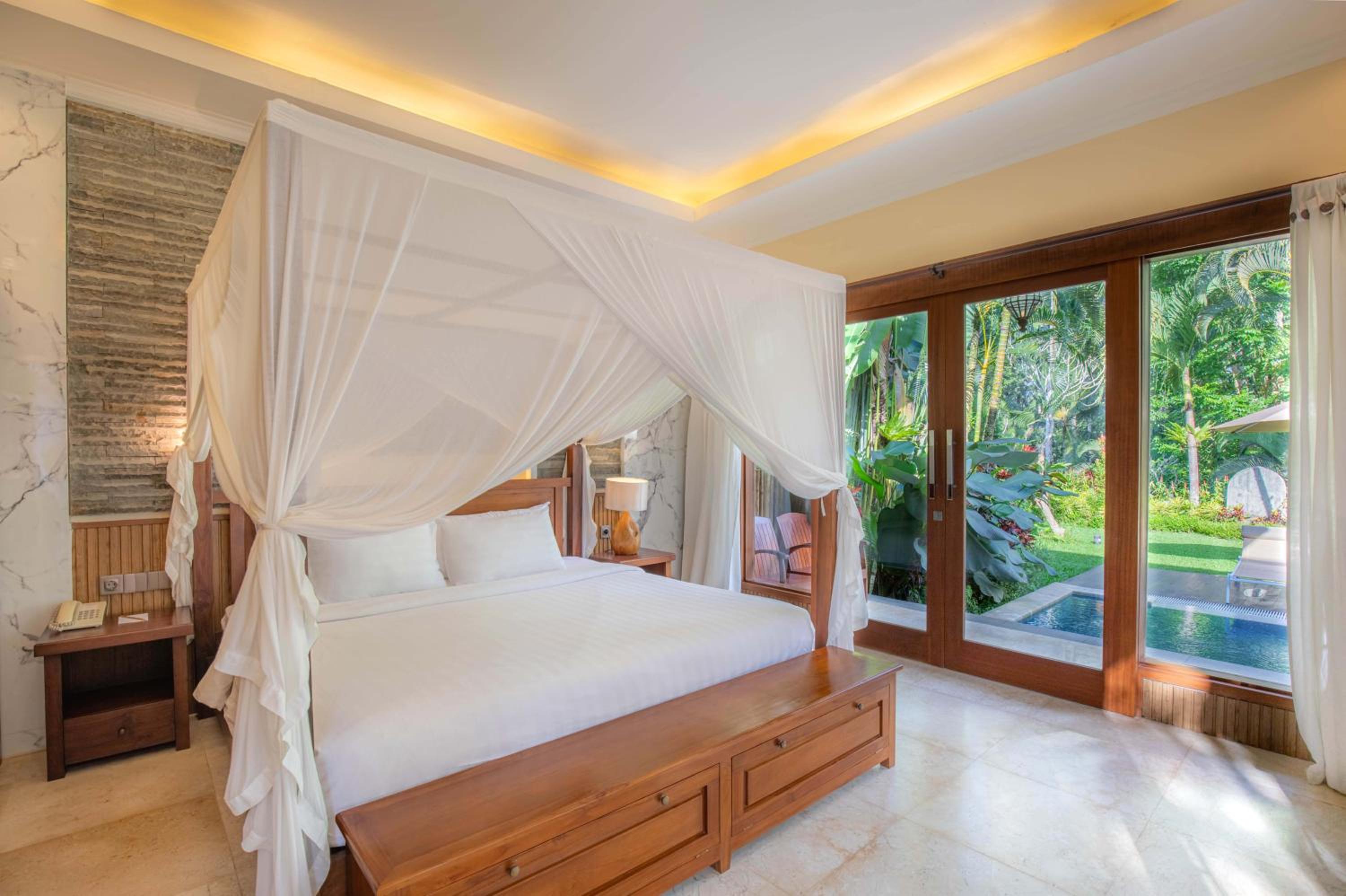 2 BEDROOMS, PRESIDENTIAL, POOL, VILLA