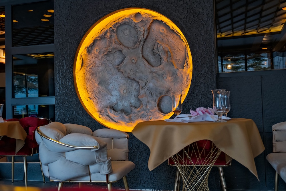 Moonday Hotel 39/44