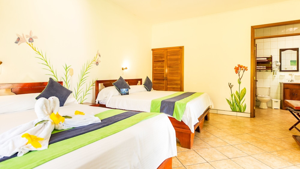Hotel Villas Rio Mar 29/75