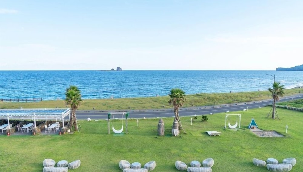 Sun And Moon Resort 86/100