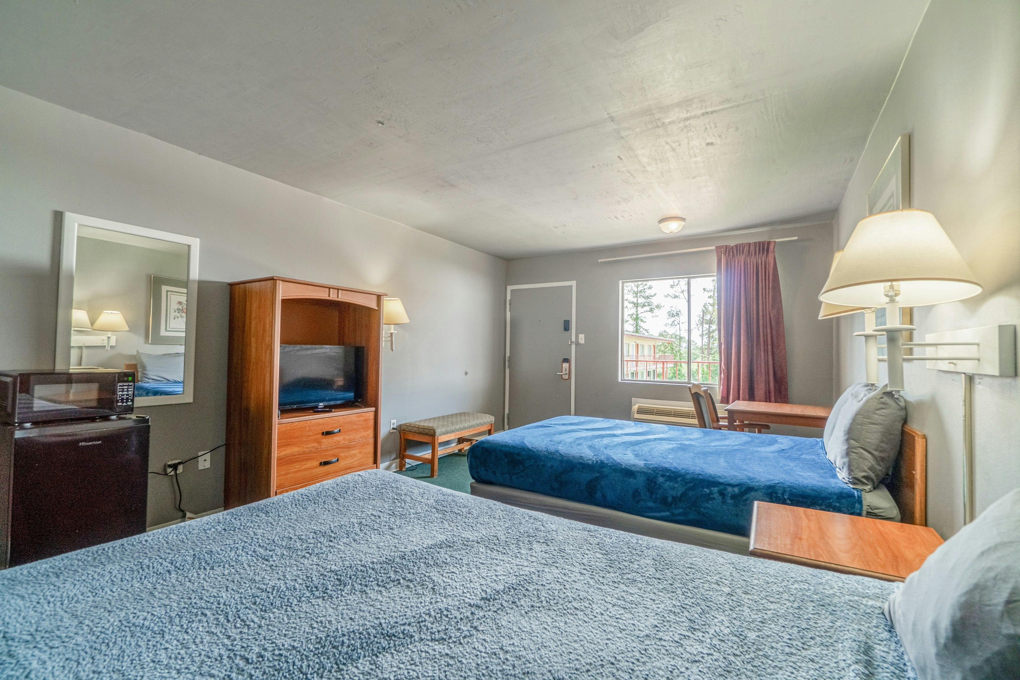 2 Full Beds Non-Smoking, Economy Inn Livingston By OYO TX US 59 4/8