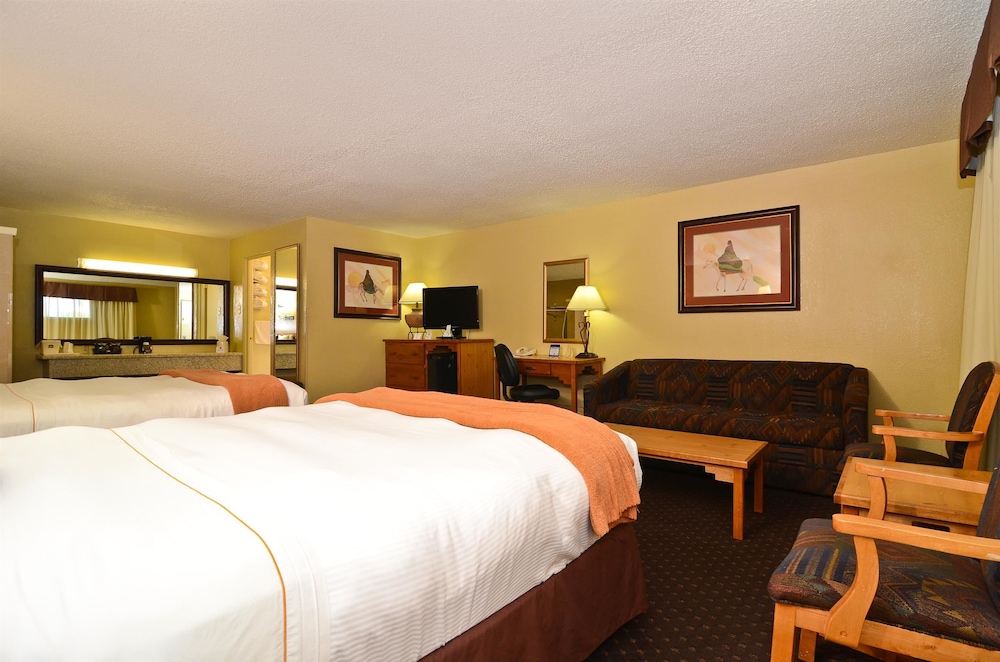 Turquoise Inn and Suites Cortez near Mesa Verde 16/42