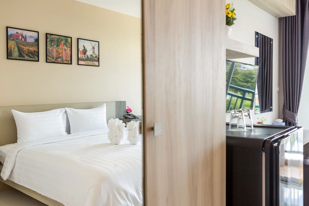 Evergreen Suite Hotel 14/54