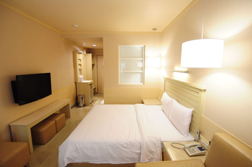 Kindness Hotel Liouhe Night Market Zhongzhen 6/51