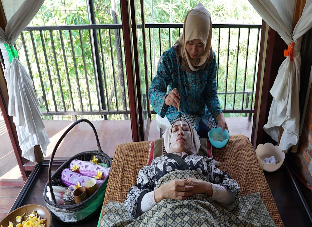NILA HOUSE, Sharia Family Home Stay by ZUZU 49/73