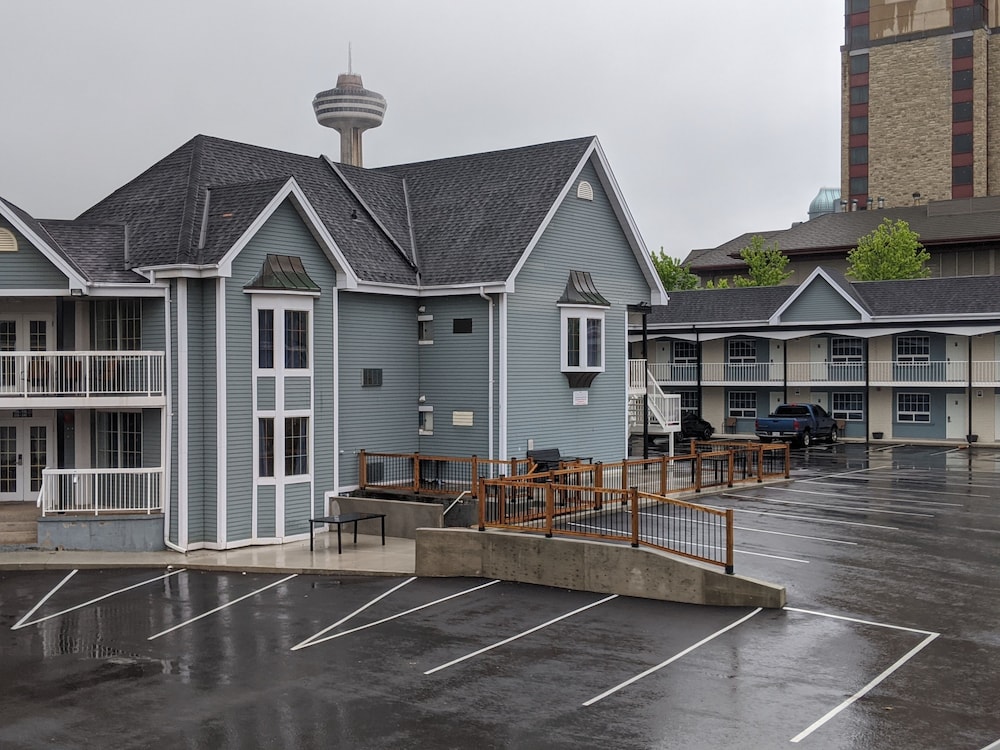 The Universal Inn And Suites 58/67