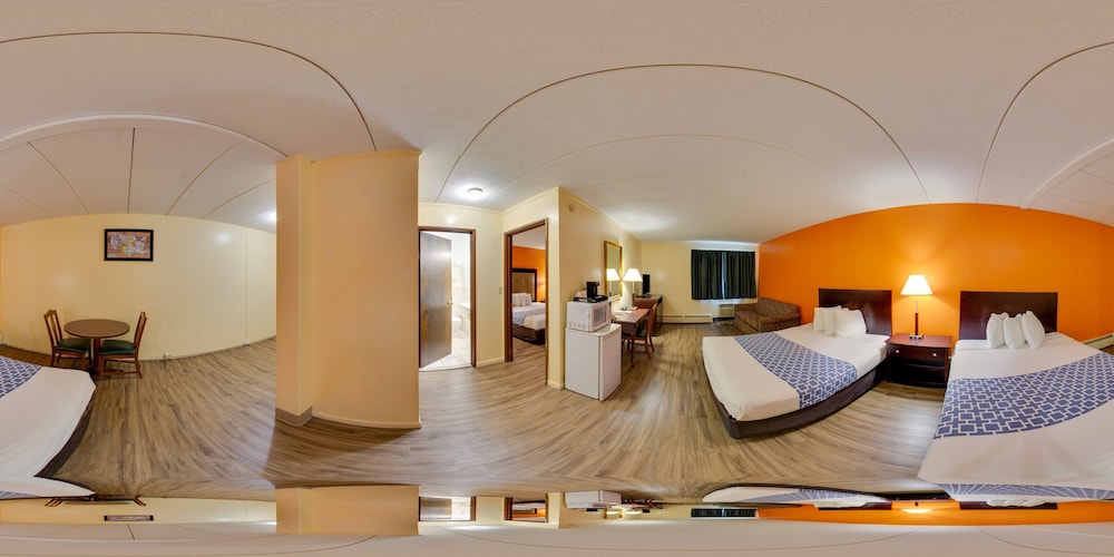 Econo Lodge Inn & Suites Windsor Locks Bradley Airport 23/25