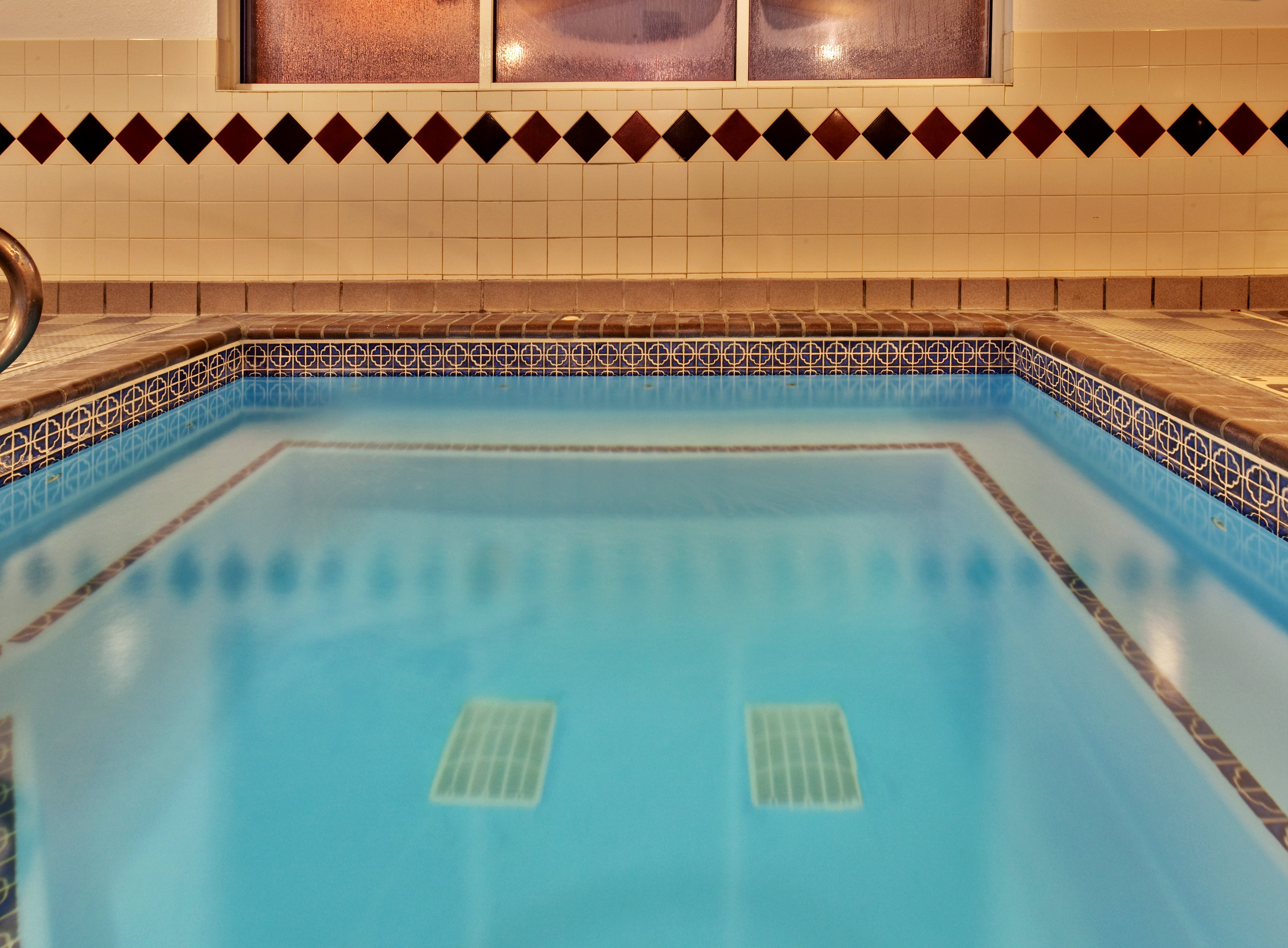 Holiday Inn Express O Neill 26/40