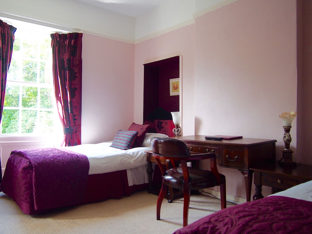 Wrangham House Hotel 7/39