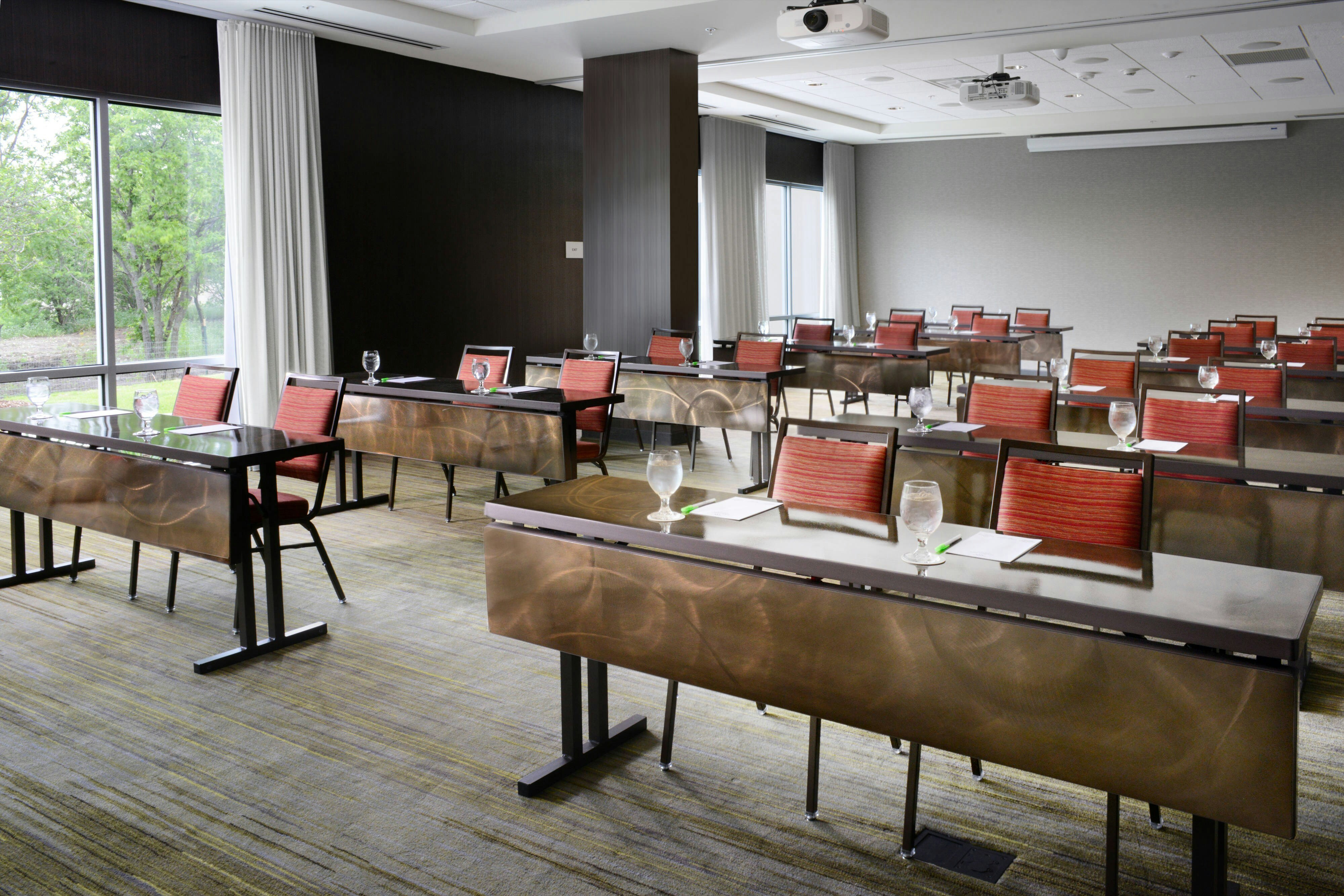 Courtyard by Marriott Dallas Plano/The Colony 18/20