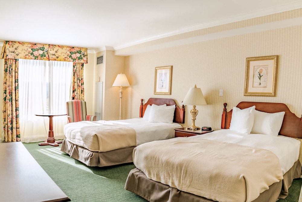 Deluxe, 2 Double Beds