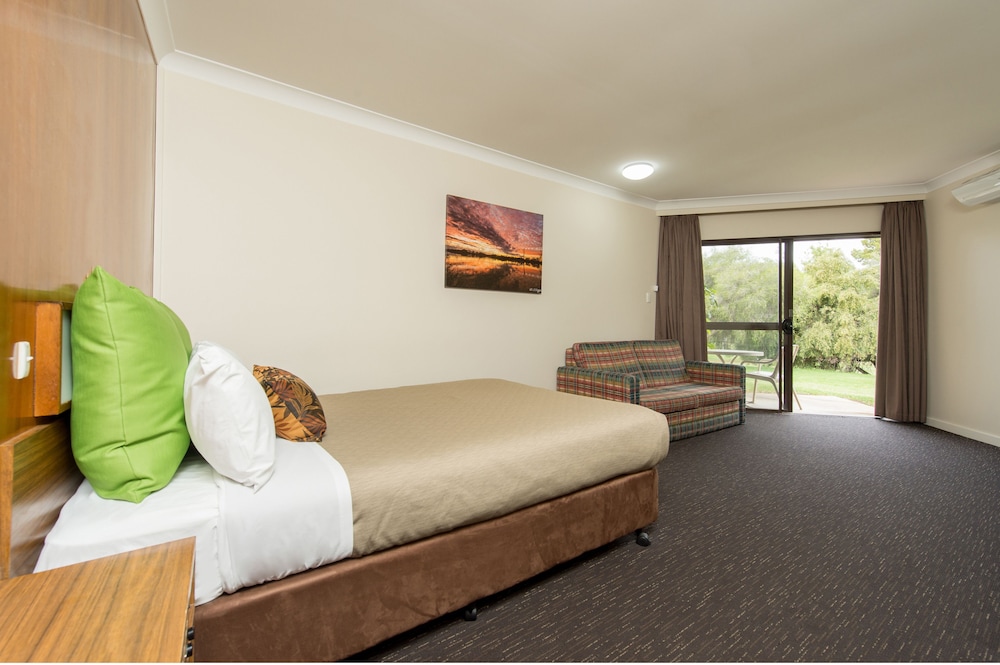 Renmark Country Club 19/48