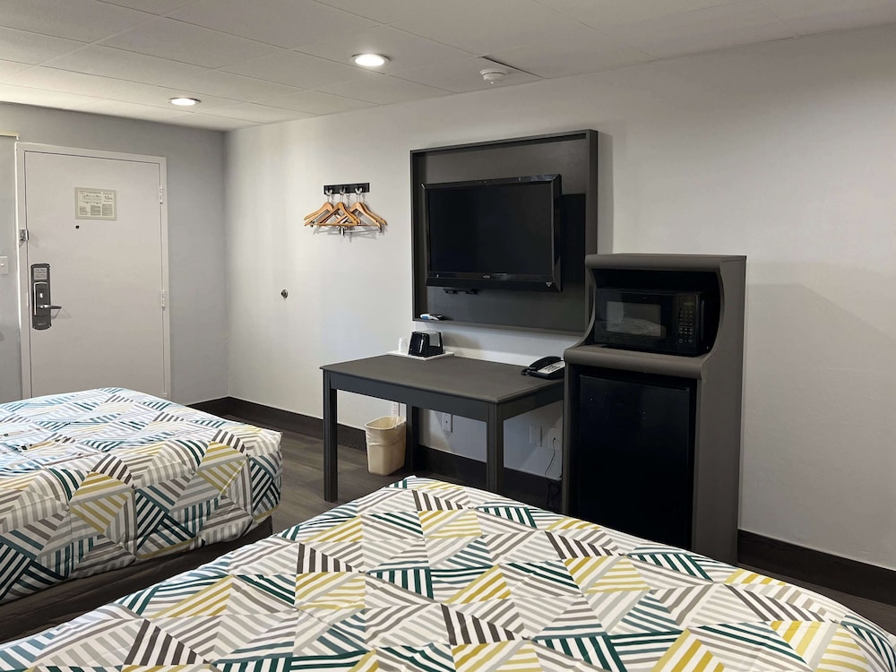 Motel6 Greenville, NC – ECU-Medical Center 41/59