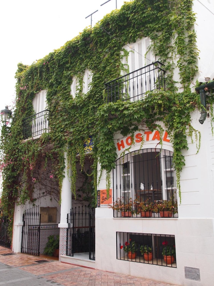Hostal Tres Soles 3/50
