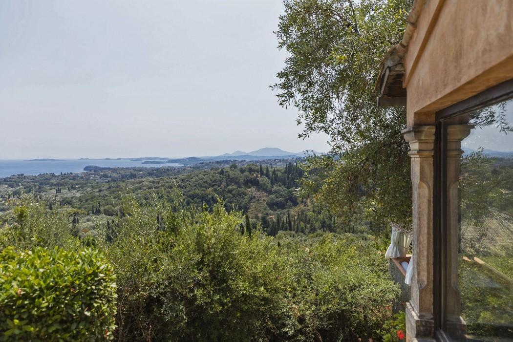 Villa Manavra 13/19