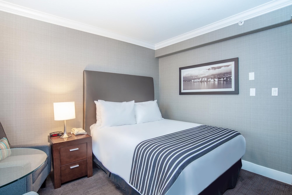 Sandman Hotel Vancouver Airport 7/38