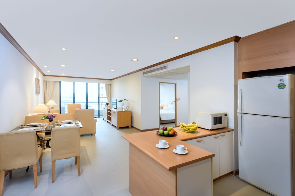 Riverine Place Hotel & Residence 59/72