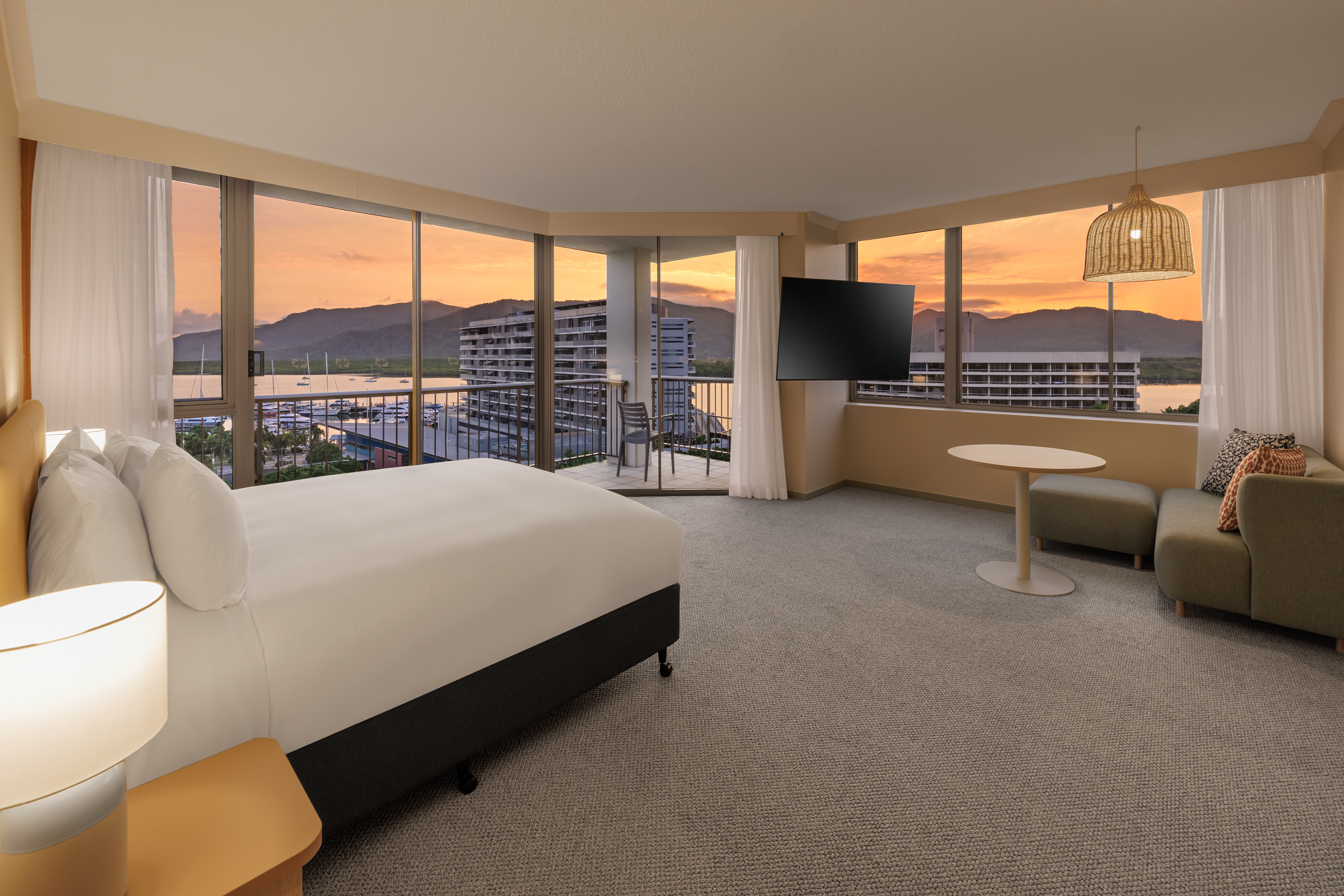 Premium, Suite, Balcony