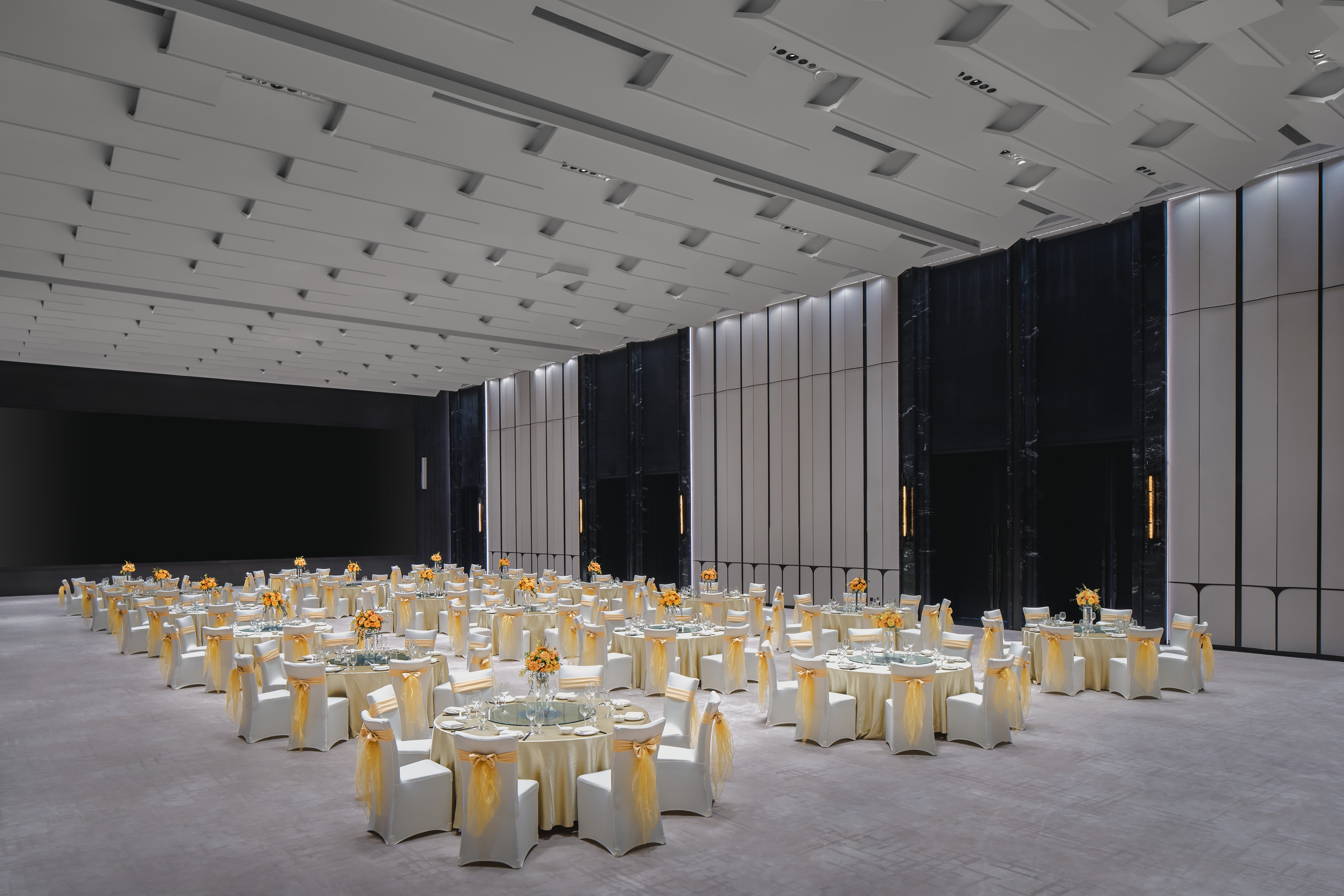 Crowne Plaza Ezhou 55/63