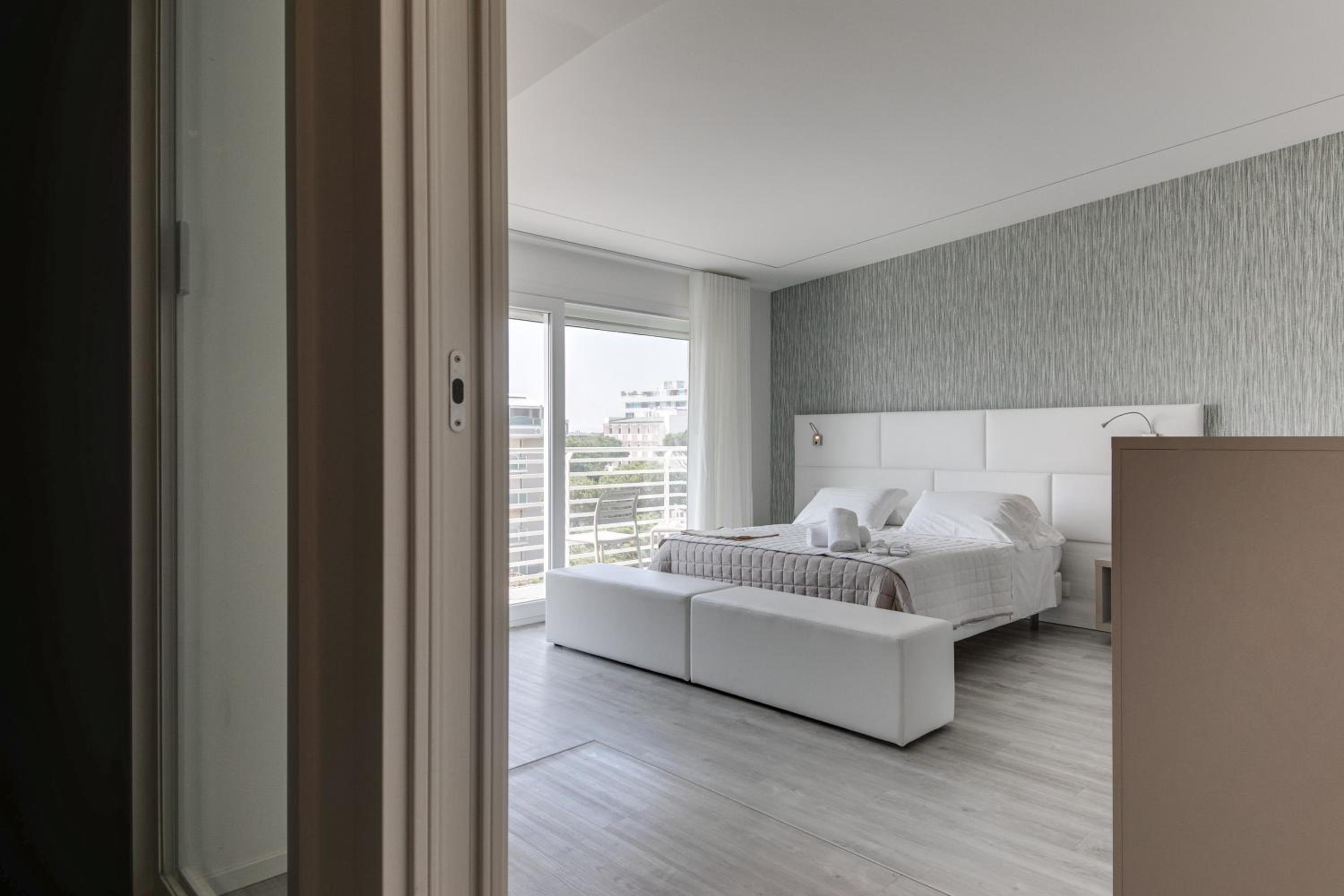 Riviera, Junior Suite