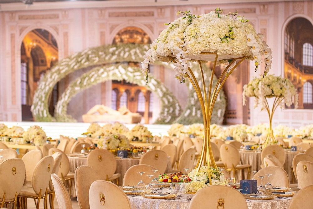 Sheraton Grand Doha Resort & Convention Hotel 12/80