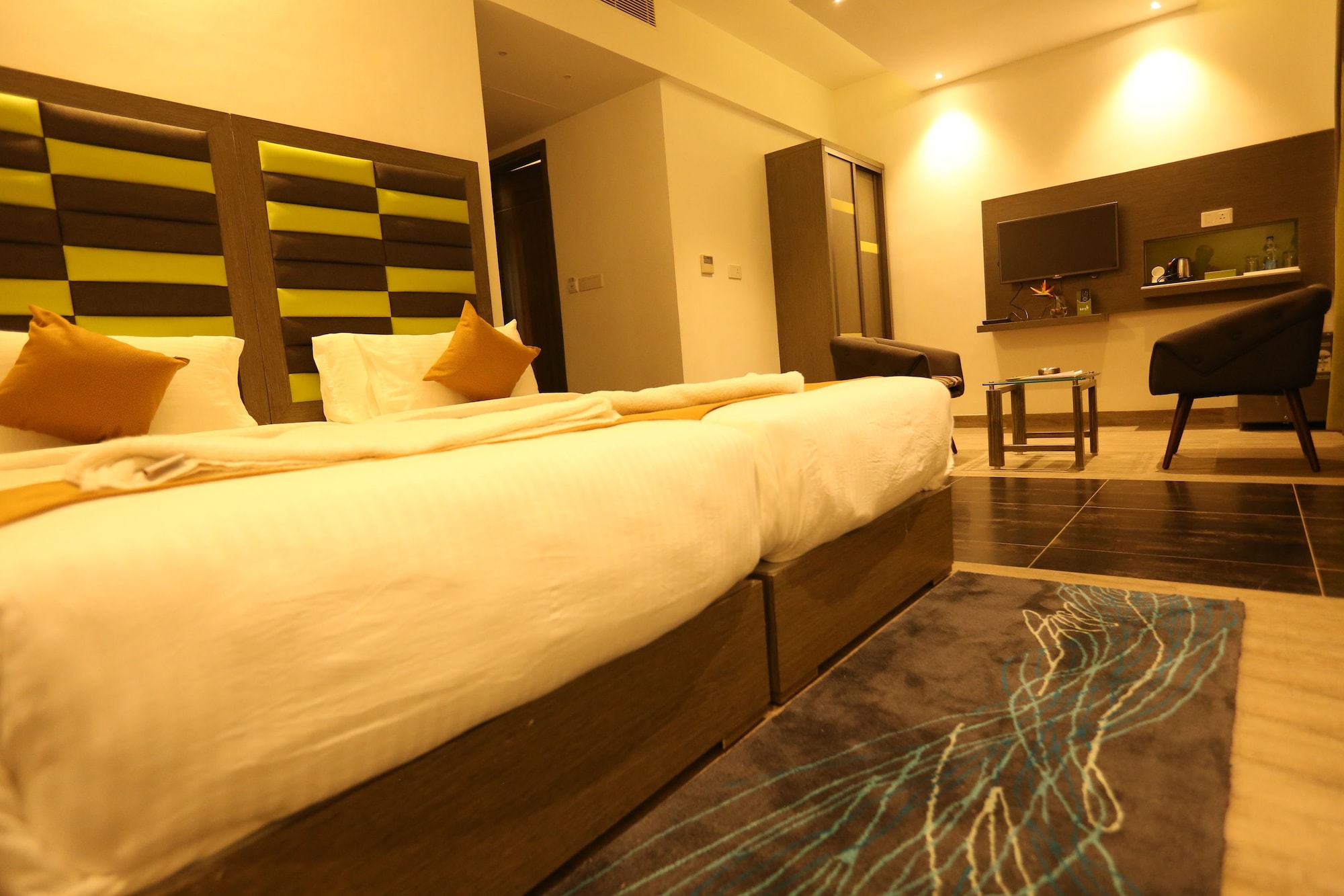 SUPERIOR, TWIN BEDS