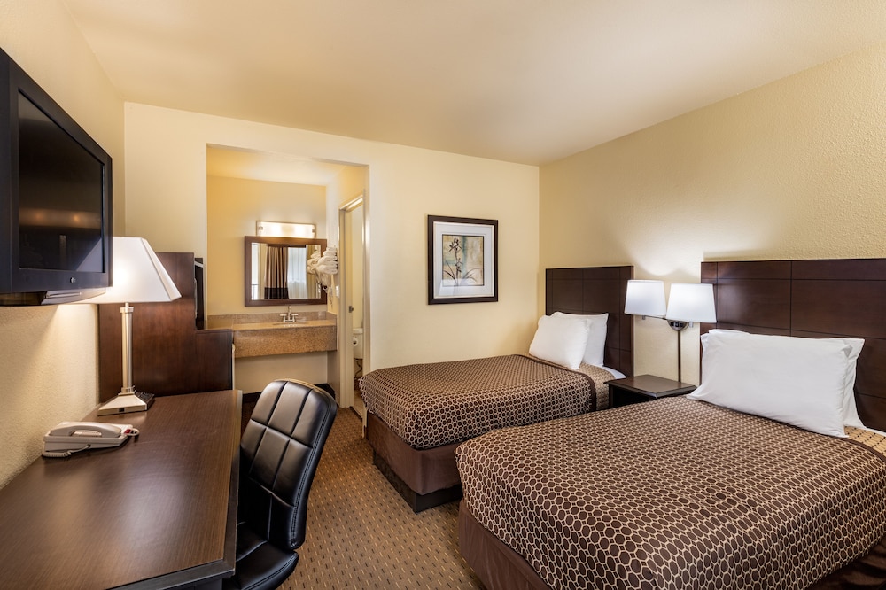 Lemon Heights Inn 21/58