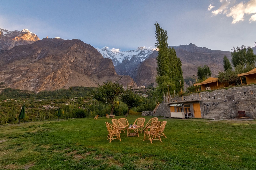 Hunza Serena Hotel 51/57