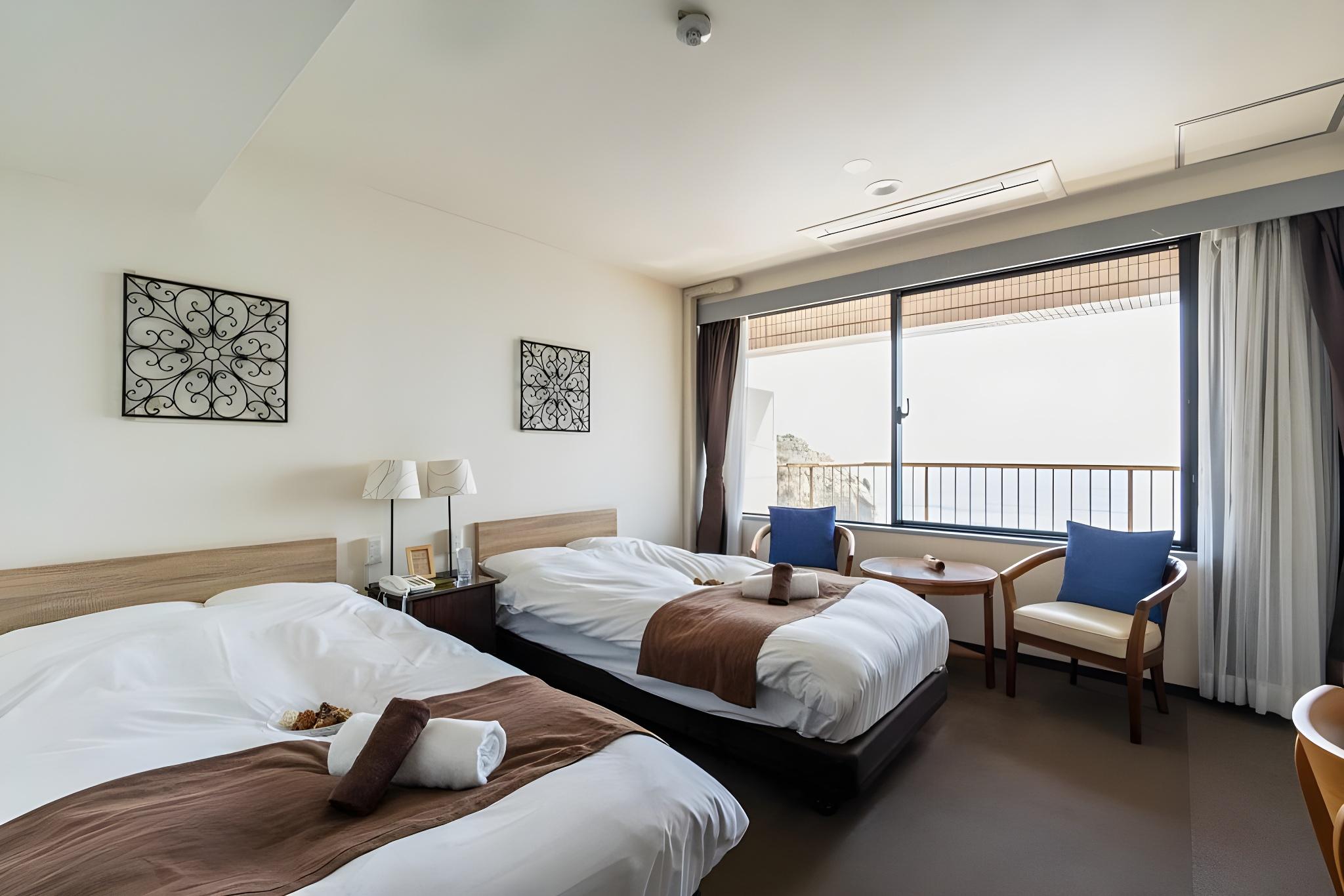 Superior, Twin Beds, Sea Side, Ocean View