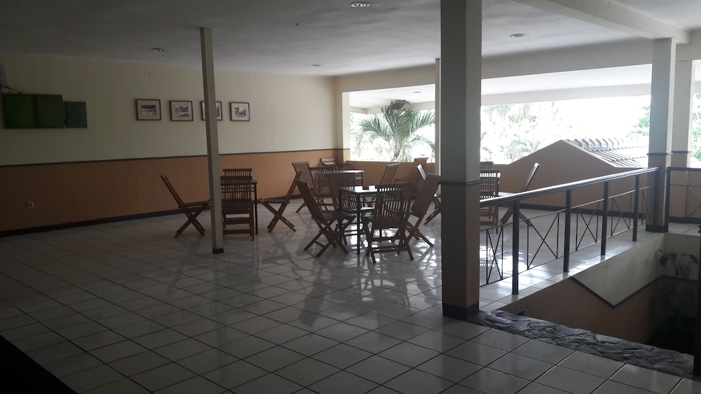 Hotel Augusta Garut 17/23