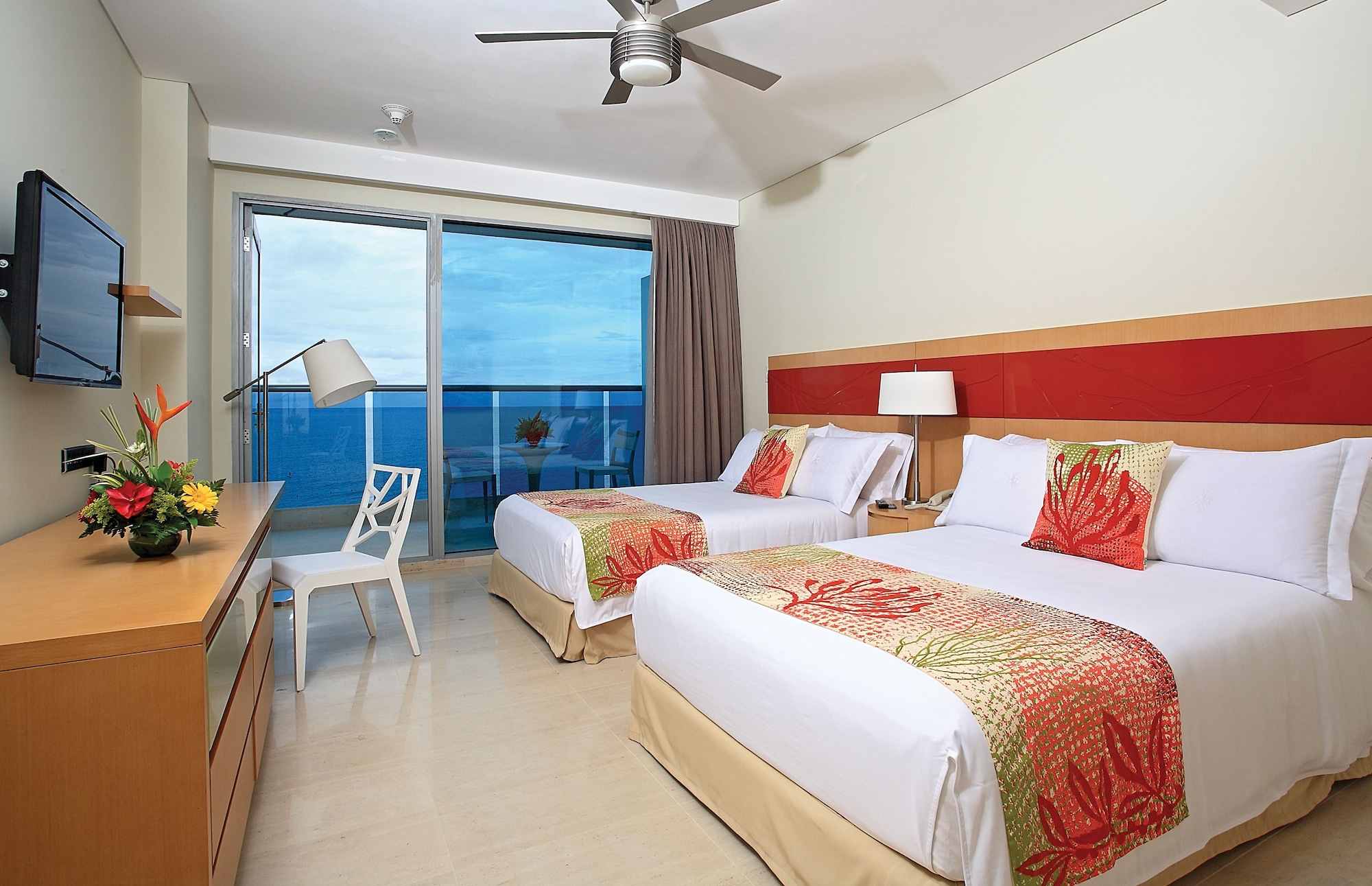 SUPERIOR, 2 DOUBLE BEDS, SEA VIEW