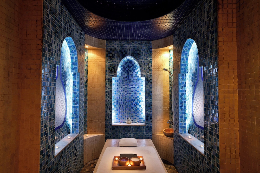 swimming pool spa