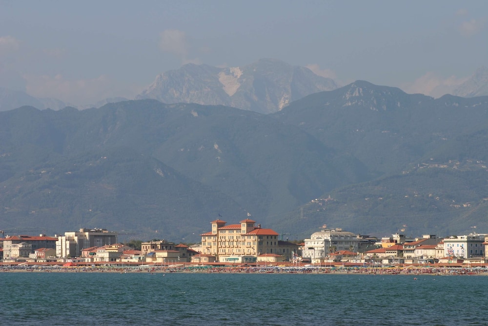 surroundings