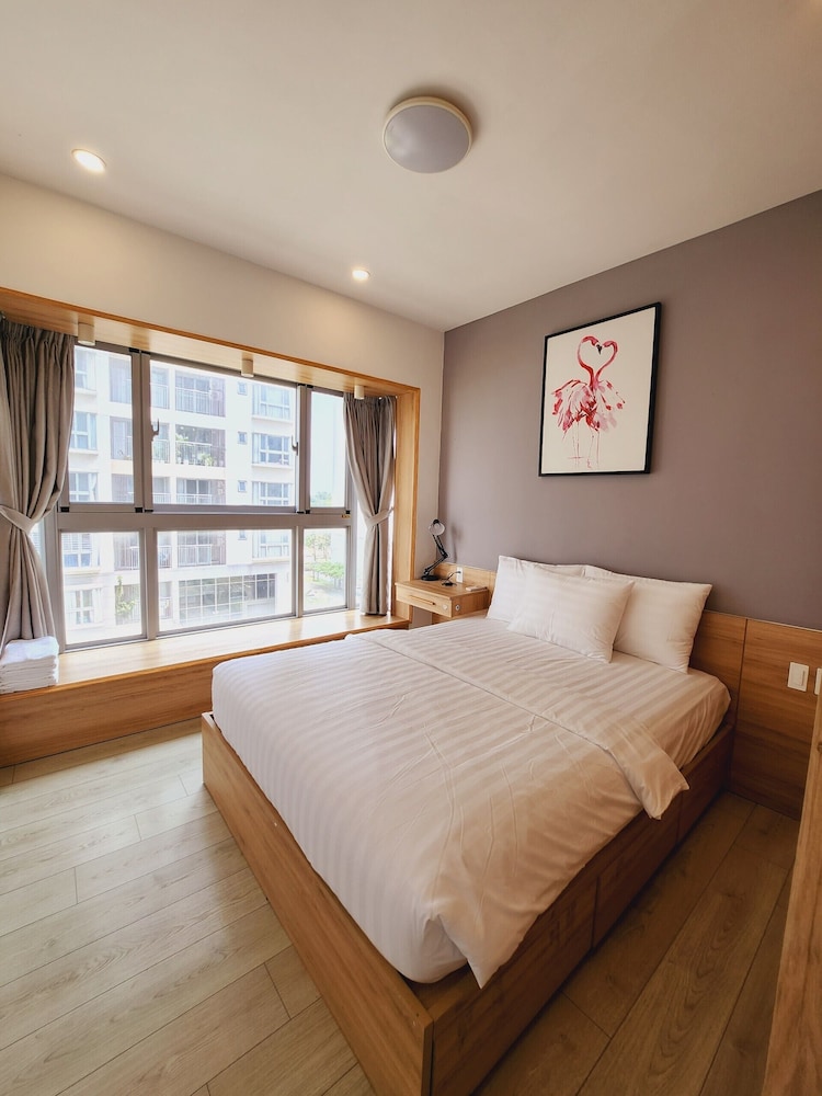 Scenic Valley Suite 13/50