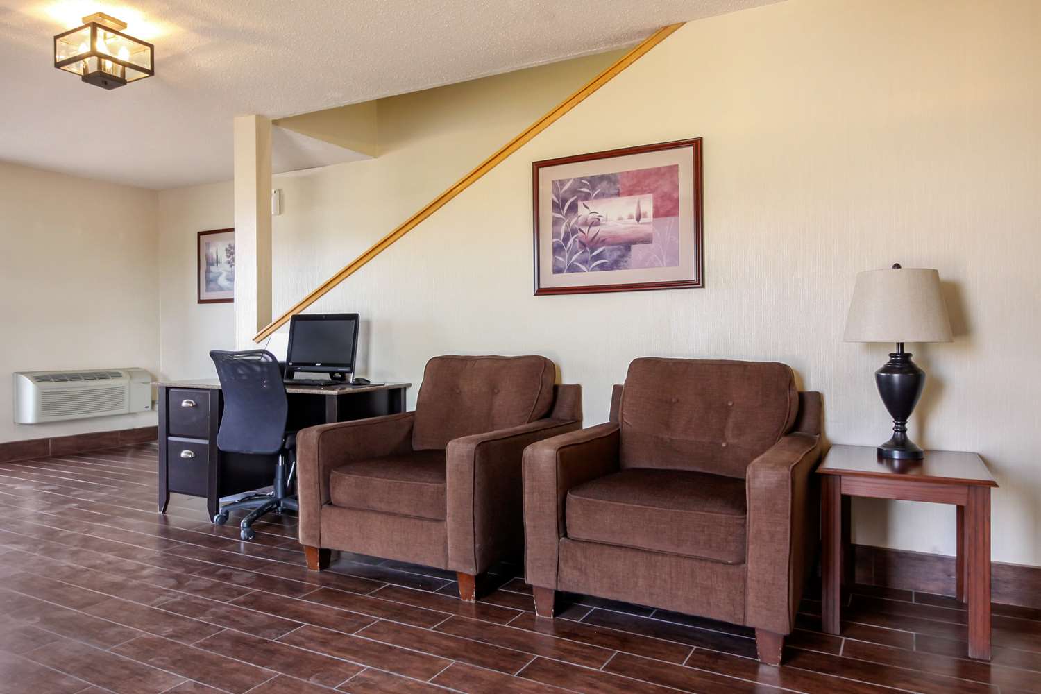 Quality Inn Hays I-70 4/8