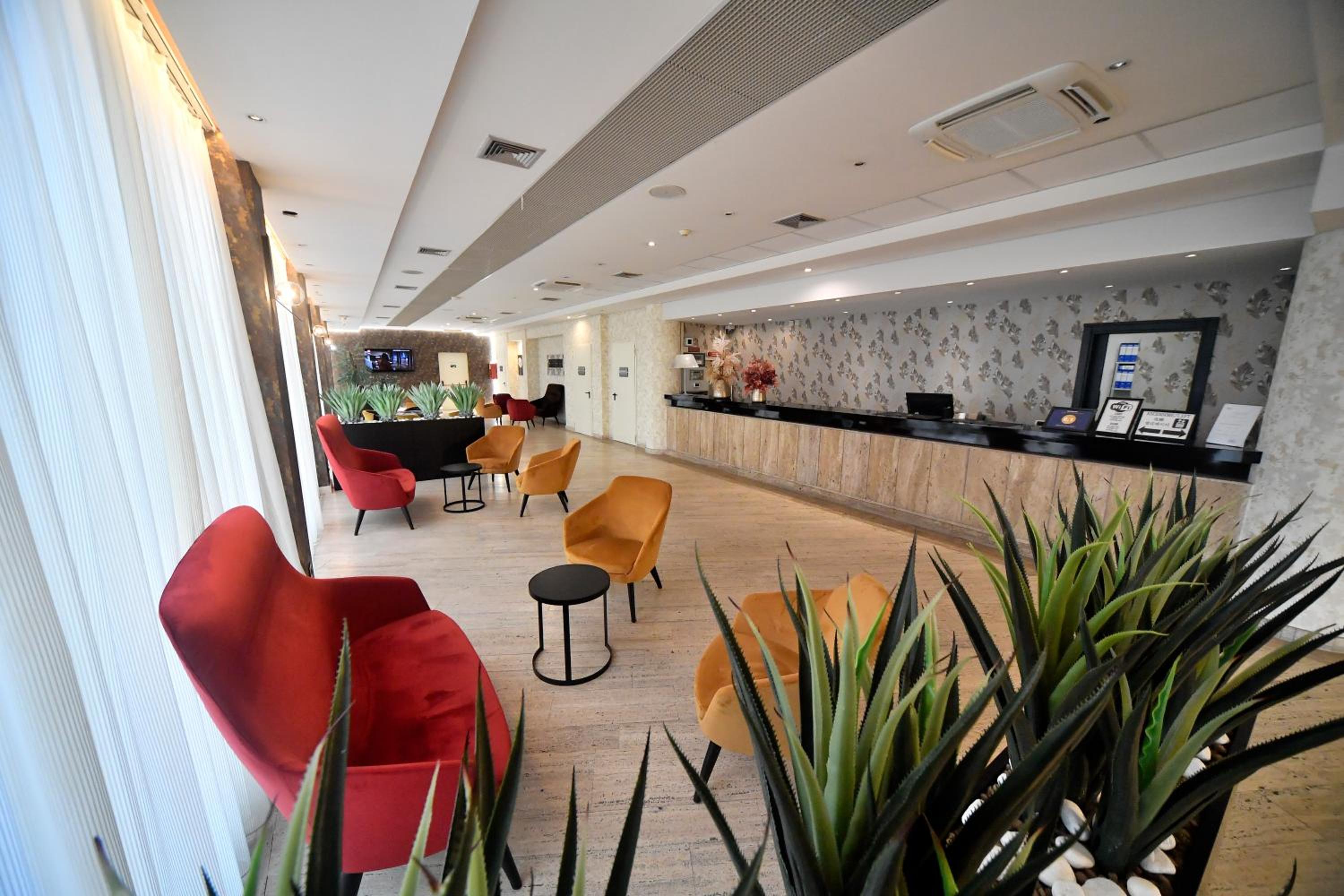 Palace Inn 13/56