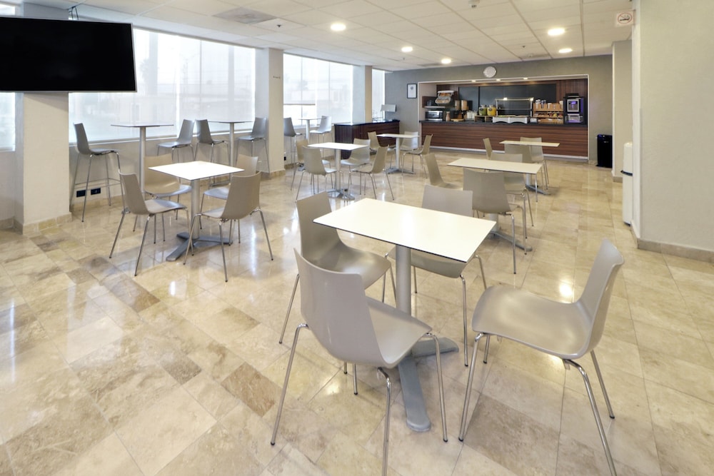 City Express by Marriott Ciudad Del Carmen 33/51